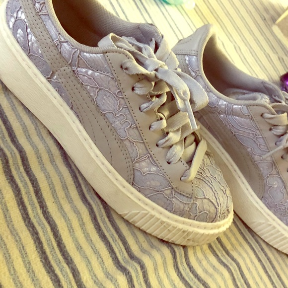 Lilac lace trim pumas - Picture 1 of 7